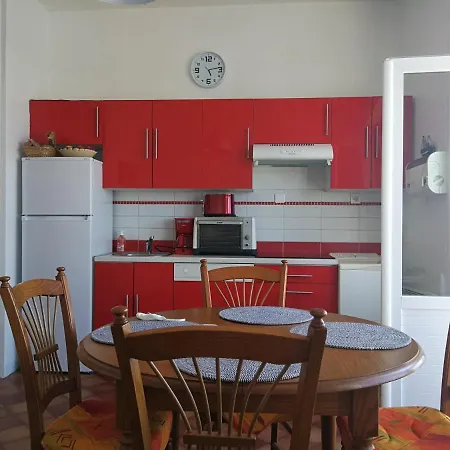 Sur Le Port 아파트 *