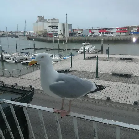 Sur Le Port Les Sables-dʼOlonne