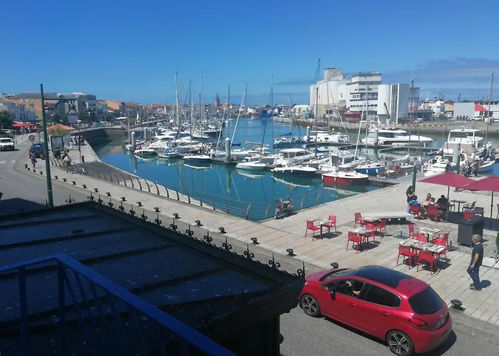 Sur Le Port * Les Sables-dʼOlonne