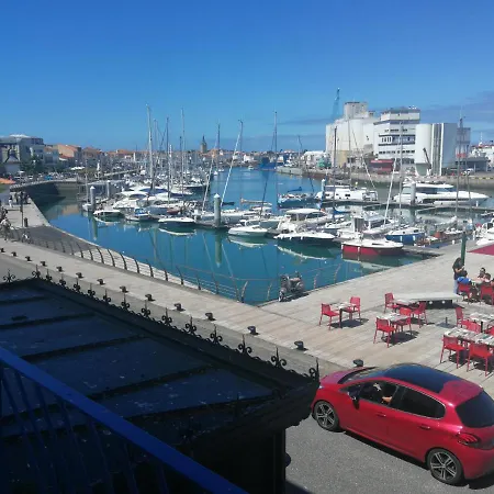 Sur Le Port * Les Sables-dʼOlonne